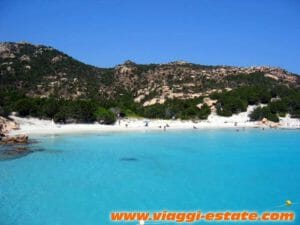 Spiaggia tropicale: sapete dirci dov'è questo posto?