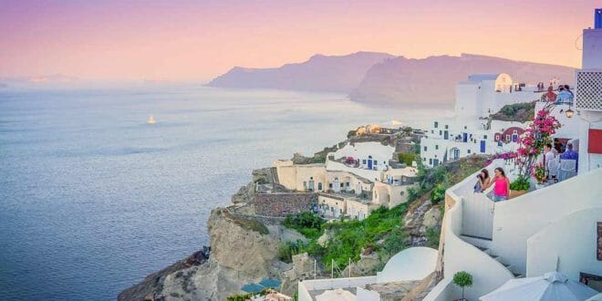 Santorini: una vacanza romantica in estate