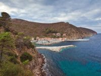 Capraia: il porto visto dall'alto