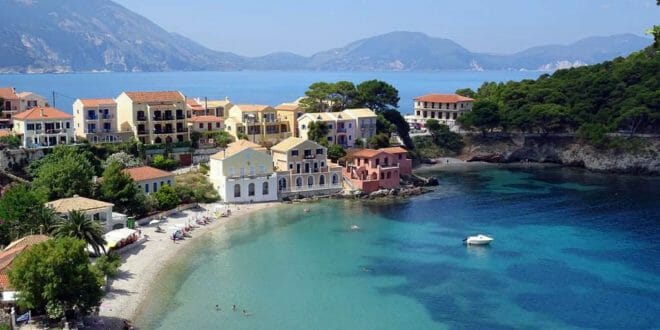 Cefalonia, il paese di Assos