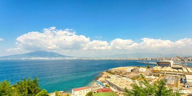 Castellammare di Stabia in estate