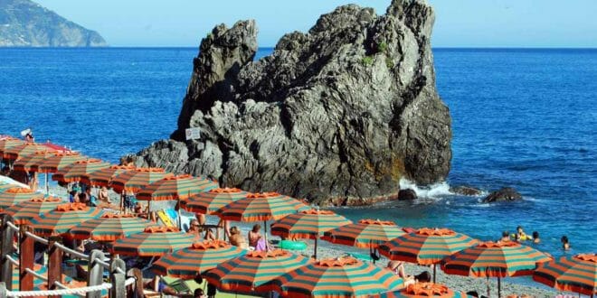 Guida estate alle Cinque Terre, spiaggia di Fegina.