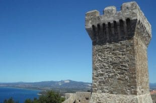 Populonia e Baratti, il golfo e la torre