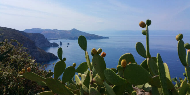 Isole Eolie, viaggio per giovani