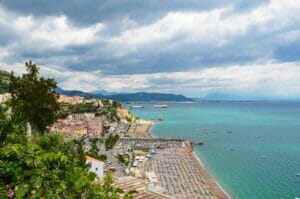 Vietri sul Mare: la lunga spiaggia