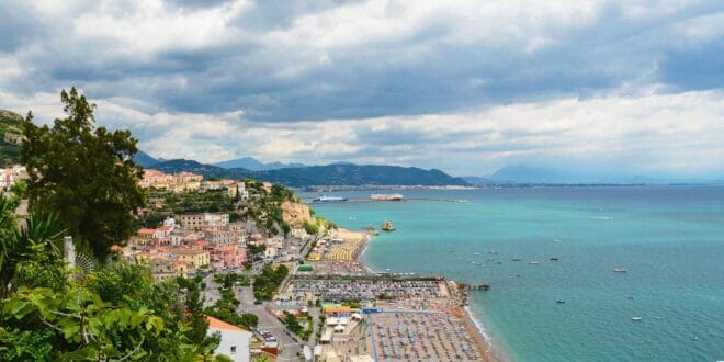 Vietri sul Mare: la lunga spiaggia