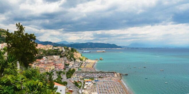 Vietri sul Mare: la lunga spiaggia