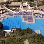 L'enorme piscina di Kamarina, un bellissimo Club Med in Italia